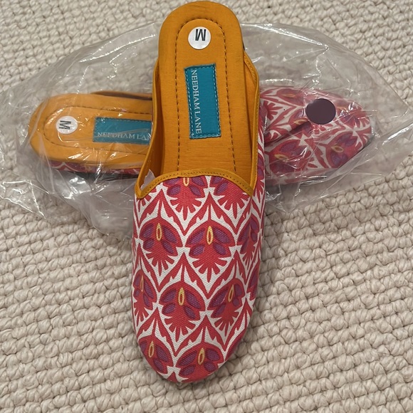 NWT ❤️Needham Lane slippers/scuffs. 💯 cotton upper. Rubber sole. Lux+prep - Picture 6 of 8